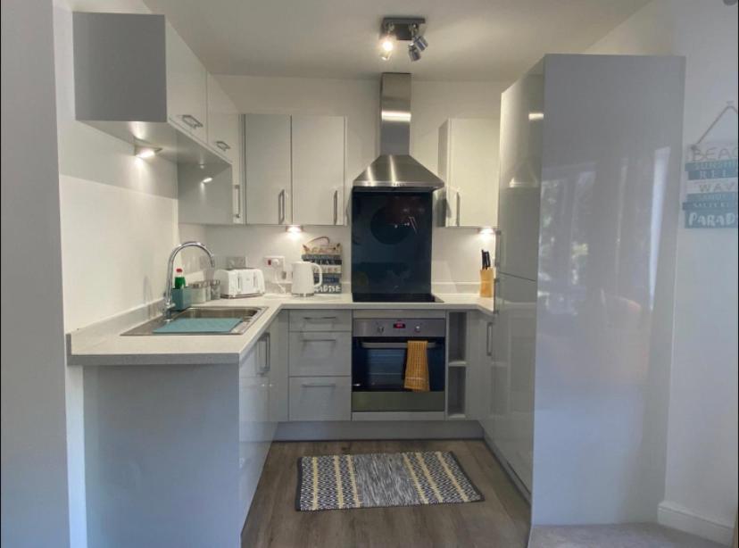 Luxury Modern 1Bed Sea View Apartment Рос-он-Си Экстерьер фото