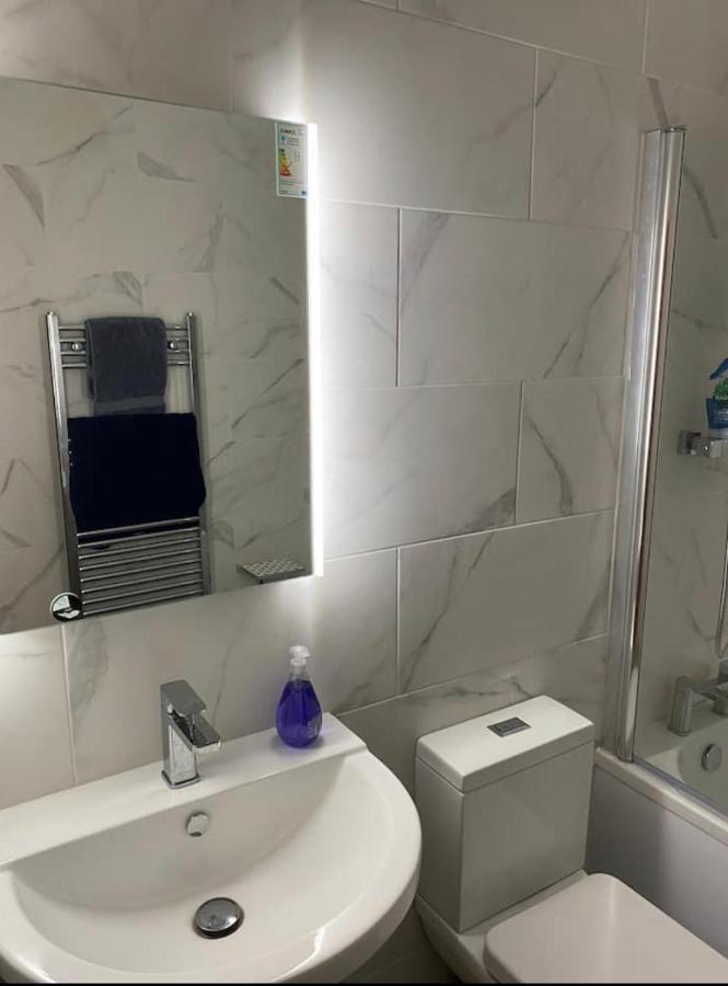 Luxury Modern 1Bed Sea View Apartment Рос-он-Си Экстерьер фото